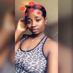 Meet your Posher, Sabine